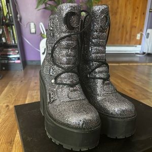 Broom rider killstar boots